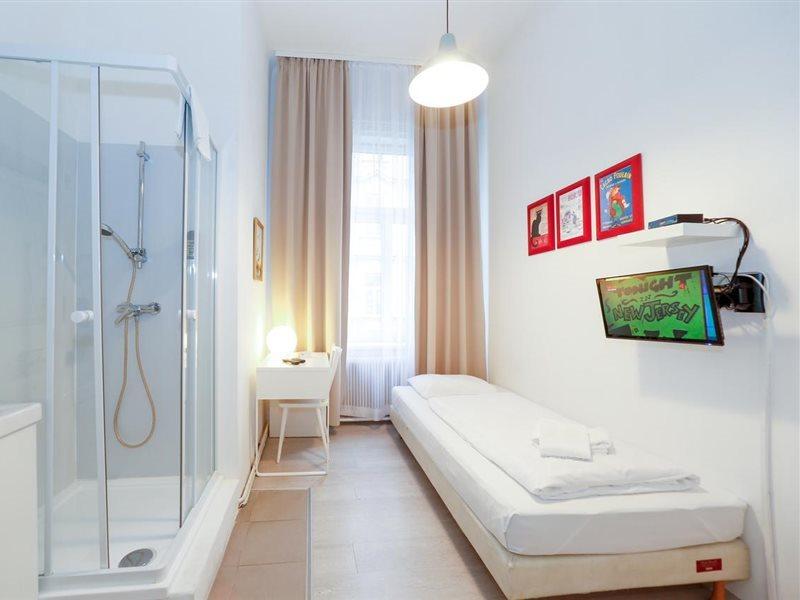 Timeout City Hotel, 5 Min To City Center, Self Check In Wina Bagian luar foto