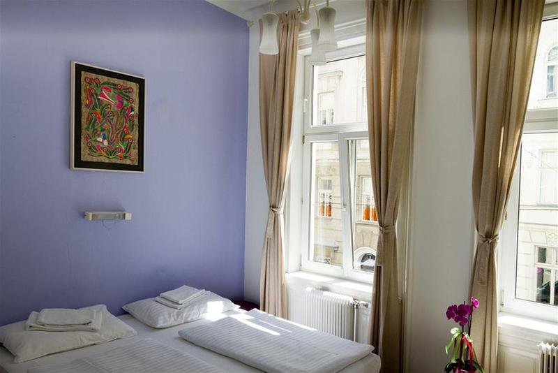 Timeout City Hotel, 5 Min To City Center, Self Check In Wina Bagian luar foto